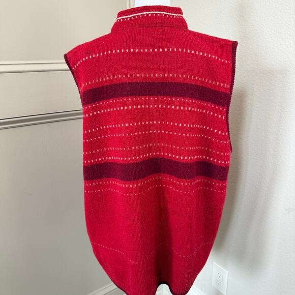 Woolrich Red Snowflake Wool Sweater Vest Zip Front Women’s 2XL ski lodge cozy - Picture 4 of 7
